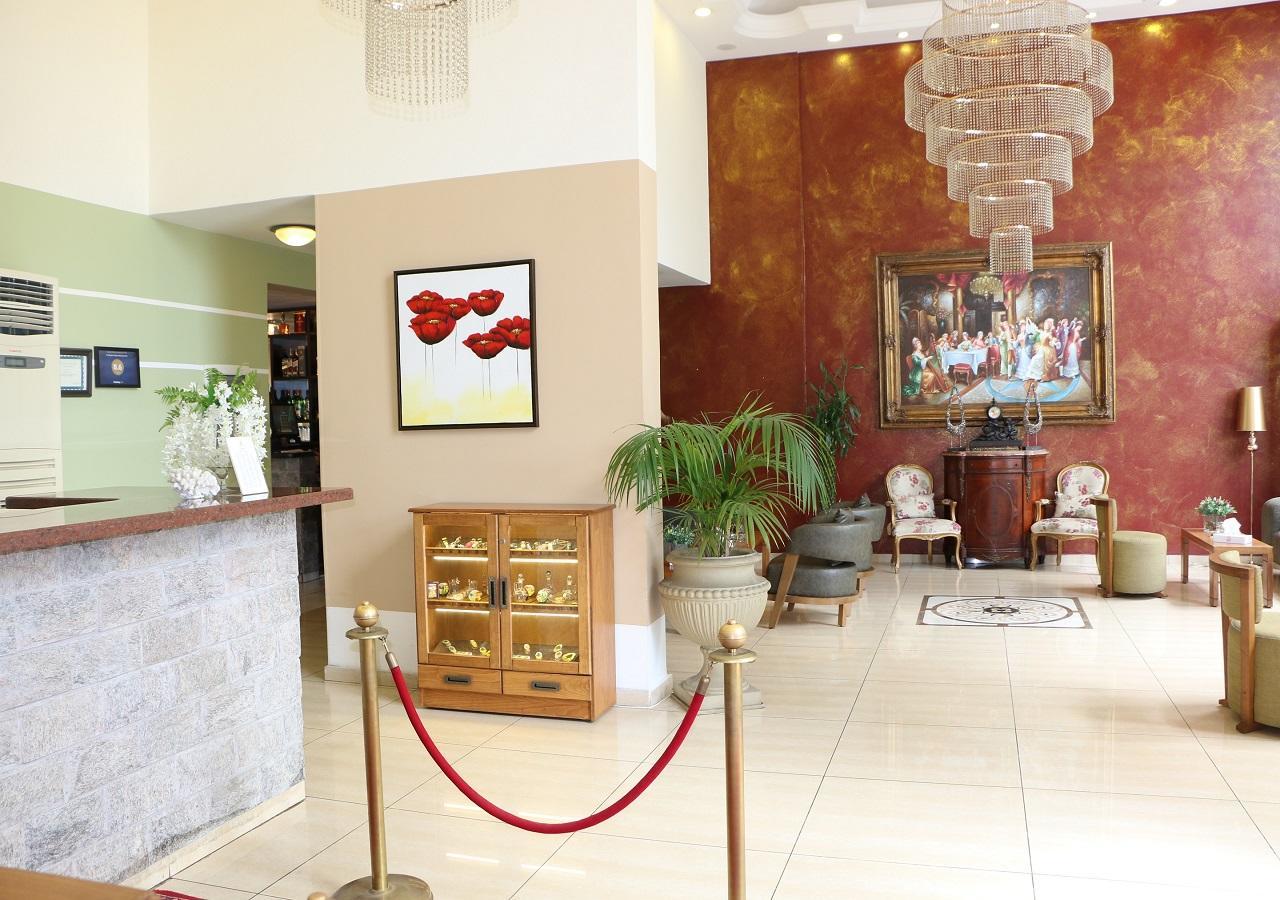 Al Murjan Palace Hotel Jounieh Exterior photo
